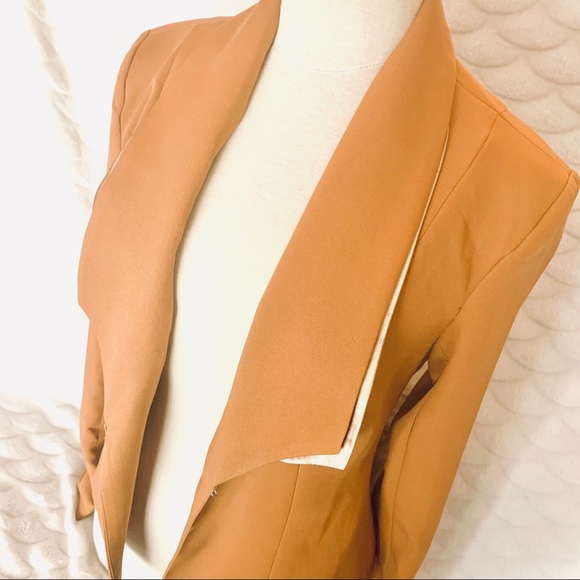💎5/$25💎 Pretty Little Thing Camel Blazer - Picture 4 of 8